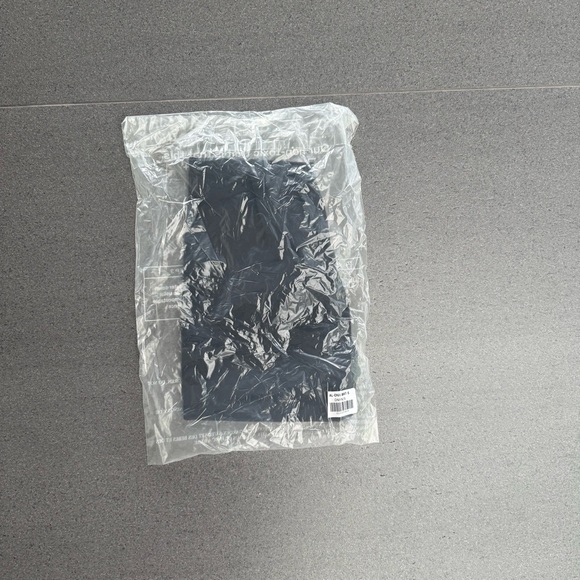 SET Active Black Ribbed Tank Top - Picture 3 of 4